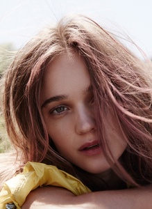Rosie-Tupper-Punk-Princess-Grazia-Australia13.jpg