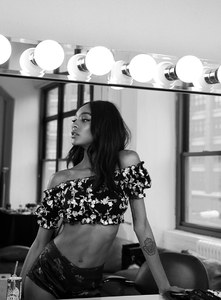 S-Moda-July-2017-Jourdan-Dunn-by-David-Roemer-7.thumb.jpg.a3f96a585c25aea5b058e7872f37e5e4.jpg