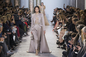 SHOWS_SAAB_HAUTE_SS17_CHIHARU.jpg