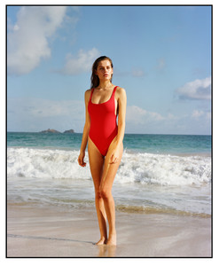 SOLVEIG-RED-SUIT-FRAME.thumb.jpg.dfdef12867ee0baba033629f6b17253c.jpg