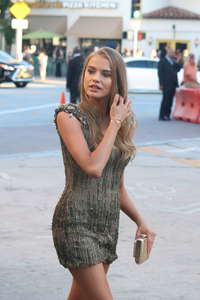 Tanya-Mityushina--47-Meters-Down-Premiere--03.jpg