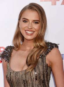Tanya-Mityushina--47-Meters-Down-Premiere--07.jpg