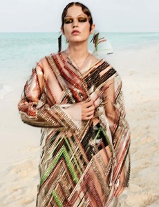 Vogue_Germany_Juli_2017-14.jpg