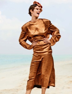Vogue_Germany_Juli_2017-20.jpg