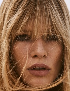 Vogue_Germany_Juli_2017-38.jpg