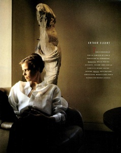 Vogue_Italia_February_1989_03.thumb.jpg.613bf558c70a4a13ba839673a07beec8.jpg