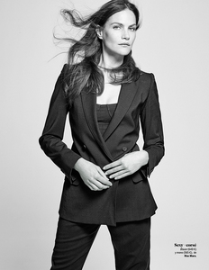 Yodona-625-Missy-Rayder-por-Joshua-Jordan-Fashion-April-22-2017-6.thumb.jpg.2d29d630a6e6596efe6c1f91387ba93d.jpg