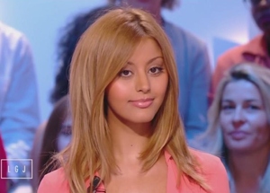 Zahia-dans-Le-Grand-Journal_exact1024x768_l.jpg