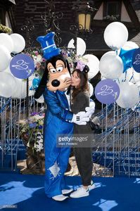 actress-mareva-galanter-attends-the-disneyland-paris-25th-anniversary-picture-id657699994.jpg