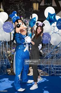 actress-mareva-galanter-attends-the-disneyland-paris-25th-anniversary-picture-id657700008.jpg