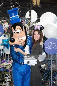 actress-mareva-galanter-attends-the-disneyland-paris-25th-anniversary-picture-id657700014.jpg