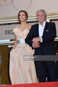 alain-delon-and-marine-lorphelin-attend-the-premiere-of-zulu-and-the-picture-id169580964.jpg