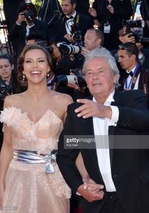 alain-delon-and-marine-lorphelin-attend-the-premiere-of-zulu-and-the-picture-id169581011.jpg