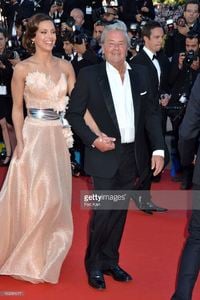 alain-delon-and-marine-lorphelin-attend-the-premiere-of-zulu-and-the-picture-id169581017.jpg