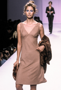 anna-sui-ss-1997-5.thumb.png.bd94675825889f16a5d269862a2ff4cf.png