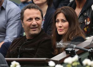 arthur-and-his-girlfriend-mareva-galanter-attend-the-mens-singles-picture-id538372424.jpg