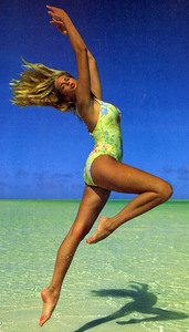 ashley_richardson_1991_si_03.jpg