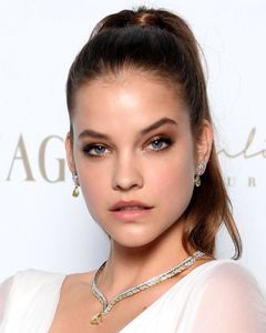 barbara-palvin-at-piaget-sunlight-journey-collec.thumb.jpg.479482bfb8ae46266aed31616b7f0dd4.jpg