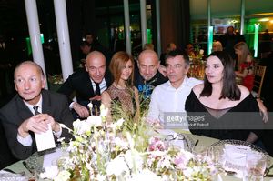 bertrand-de-saintvincent-pierre-commoy-zahia-dehar-gilles-blanchard-picture-id464715367.jpg