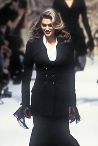 chanel-haute-couture-ss-1993-11.thumb.png.df03d891a3a4f4c2f0eaca2aecd17632.png