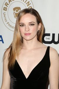 danielle-panabaker-cw-s-united-friends-of-the-children-dinner-in-la-06-08-2017-4.thumb.jpg.74963b41a67dc8747bf987aa987e5c26.jpg