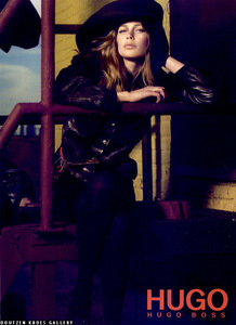 doutzen_g0106_05.thumb.jpg.65e20e0af2c26567458f9979dfc3605c.jpg