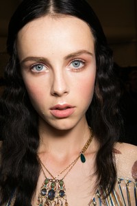 edie_anna_sui_ss14_fashionising_2.thumb.jpg.a8a750e3f508e9e91d29657ae267c2d4.jpg