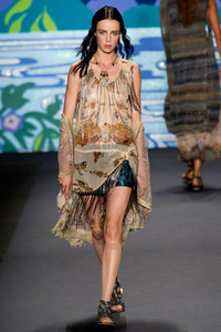 edie_anna_sui_ss14_nymag_1.thumb.jpg.a85ad25e02e6089a380ac7bc143ab5a3.jpg