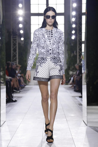 edie_balenciaga_ss14_nowfashion_1.thumb.jpg.ee03b2fb8452c000cb1653582de99785.jpg