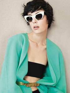edie_british_vogue_jan14_imgbox_reccalee_2.thumb.jpeg.2fbb4619faa6beeb39c67338b0443a75.jpeg