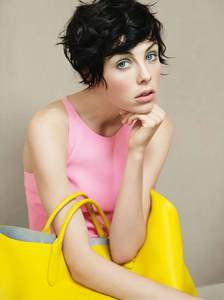 edie_british_vogue_jan14_imgbox_reccalee_8.thumb.jpeg.5474d0d8a0993d4d37578c8412f04a29.jpeg