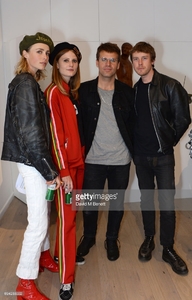 edie_cedar_house_9jun17_gettyimages_1.thumb.jpg.81cc91ec5678facc751ffca9c6fdafa9.jpg