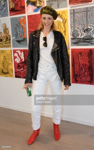 edie_cedar_house_9jun17_gettyimages_4.thumb.jpg.ab7ed58e705660f9093a54474e634548.jpg
