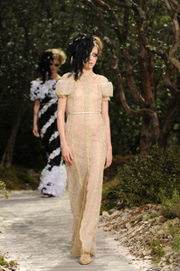 edie_chanel_couture_ss13_chanel-news_chanel_1.thumb.jpg.b44eaa7d16ef6e6d1dafdb83fead1c70.jpg