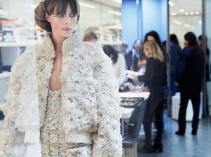 edie_chanel_couture_ss16_ecouterre.thumb.jpg.a2ec28d4f8c893f4cf93390f9fa0e4b8.jpg