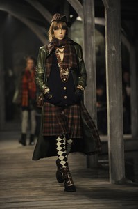 edie_chanel_prefall13_sandracloset.thumb.jpg.ec6f982f67ce5cad1d2a4d961b1335b7.jpg