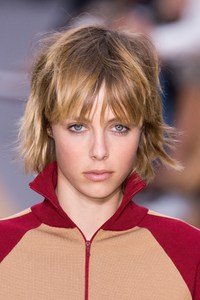 edie_chloe_ss16_fashionising_5.thumb.jpg.053b8063fd0769a4fd03fb5547a9cbbc.jpg