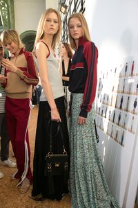 edie_chloe_ss16_fashionising_7.thumb.jpg.88d1fcf581f963ff9391c7c5736e7edd.jpg