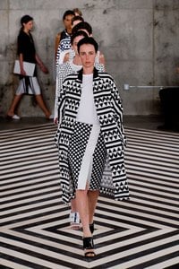 edie_edun_ss14_fashionising.thumb.jpg.b2c11ae05b5fadf76a00178560585769.jpg