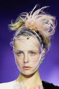 edie_haider_ackermann_ss16_fashionising_3.thumb.jpg.69fb0162da1c0c24c4d7ce78b4795c3d.jpg