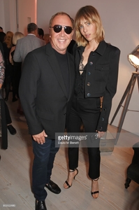 edie_kors_tatler_29jun17_gettyimages_6.thumb.jpg.438fc031758b5e269d325787b1e2863f.jpg