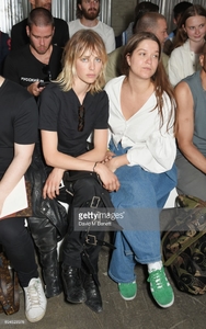 edie_lfwm_day2_10jun17_gettyimages_6.thumb.jpg.9c90c96ba40ea4b9b23c0974fbc0cd8f.jpg