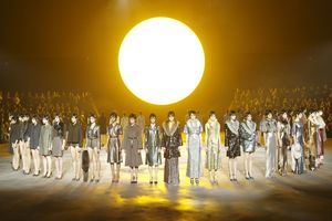 edie_marc_jacobs_aw13_wwd.thumb.jpg.e9cb2c82390835492b85037b02a7db06.jpg