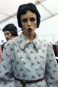 edie_pfw_diary_11mar13_vogue_1020_17.thumb.jpeg.9bc3d5c944723437395a86d40e494e0a.jpeg