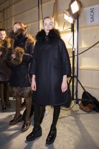 edie_sacai_aw15_fashionising_3.thumb.jpg.fce32e1ebdec1134a2cc5b266e65f567.jpg