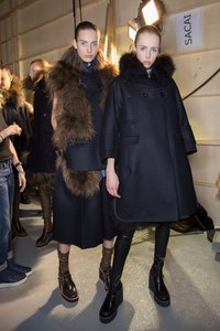 edie_sacai_aw15_fashionising_5.thumb.jpg.50dd4d54ec4cc03e0a12cf5bb9fe6d52.jpg