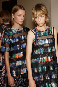 edie_sacai_ss16_fashionising_7.thumb.jpg.498c42e95c15316e6b479c54c2e2a312.jpg