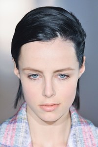 edie_stella_mccartney_aw13_fashionising_3.thumb.jpg.fd78889f9a2bdeb2100adc2d65d9e833.jpg