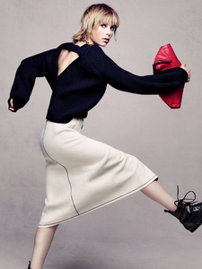 edie_vogue_china_dec15_imagebam_photocouture-show_3.thumb.jpg.c5352f68c63b6b9f36c11873bd54e08f.jpg