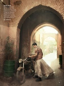edie_vogue_jun13_imgbox_2.thumb.jpeg.a98e8110ef7d3d6f979effdf5e6db7a7.jpeg